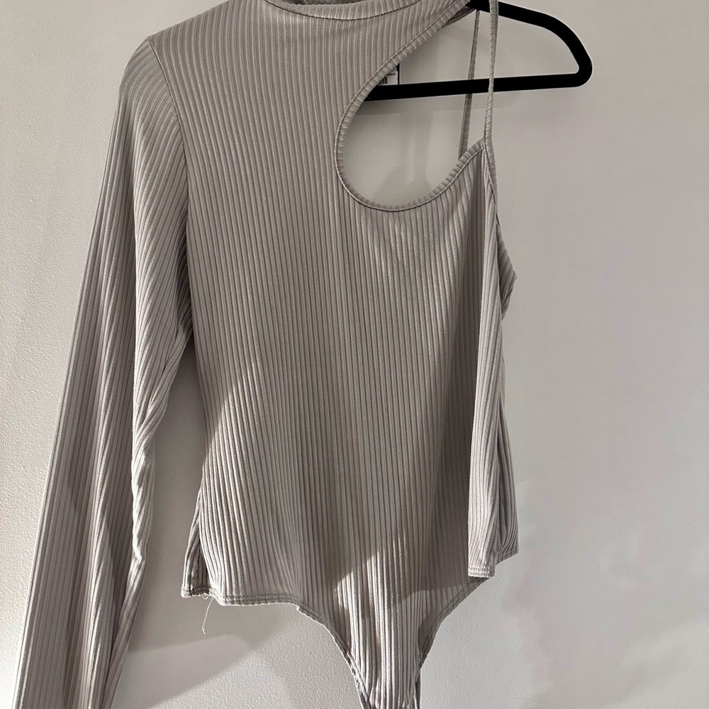 Le Lis Gray Ribbed Cutout Bodysuit